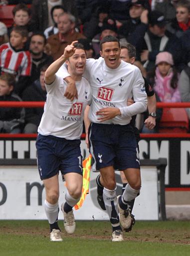 英格兰球员周薪排行榜：伊万-托尼42.3万镑居首，凯恩第二（英格兰球员周薪榜：伊万-托尼以42.3万镑登顶，凯恩第二）