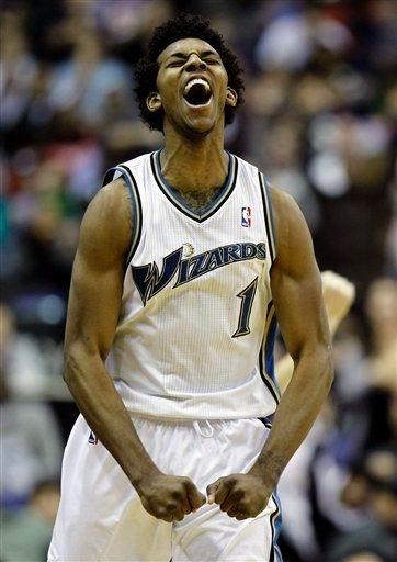 步行者与落选秀麦格洛森签下10天困难特例合同，开启新篇章（步行者以10天困难特例签约落选秀麦格洛森，翻开新篇章）