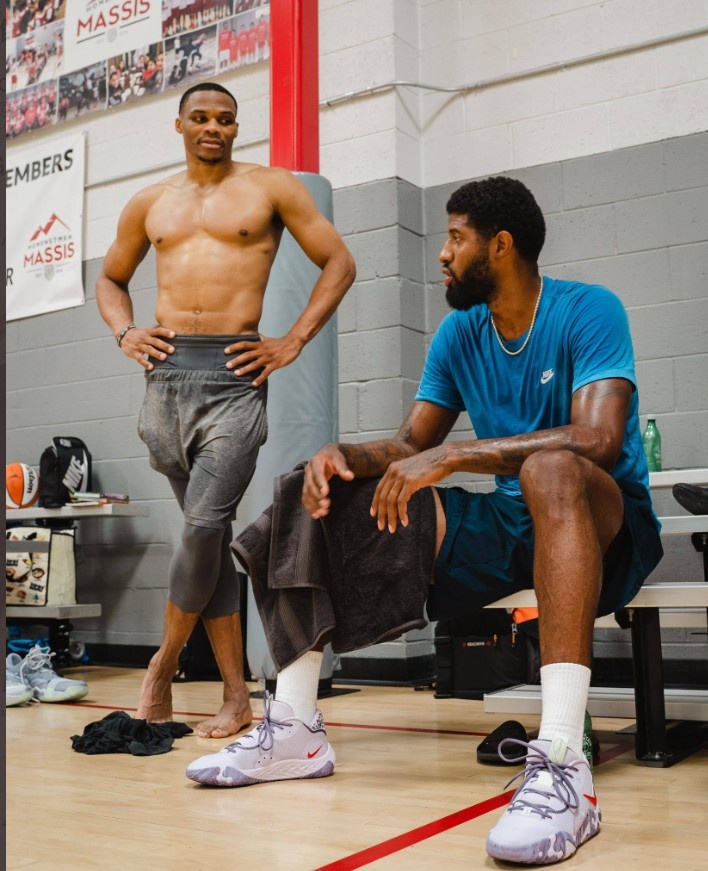 记者：世界杯抽签仪式开始前，大力神杯已经抵达华盛顿（记者：世界杯抽签尚未开始，大力神杯已抵达华盛顿）